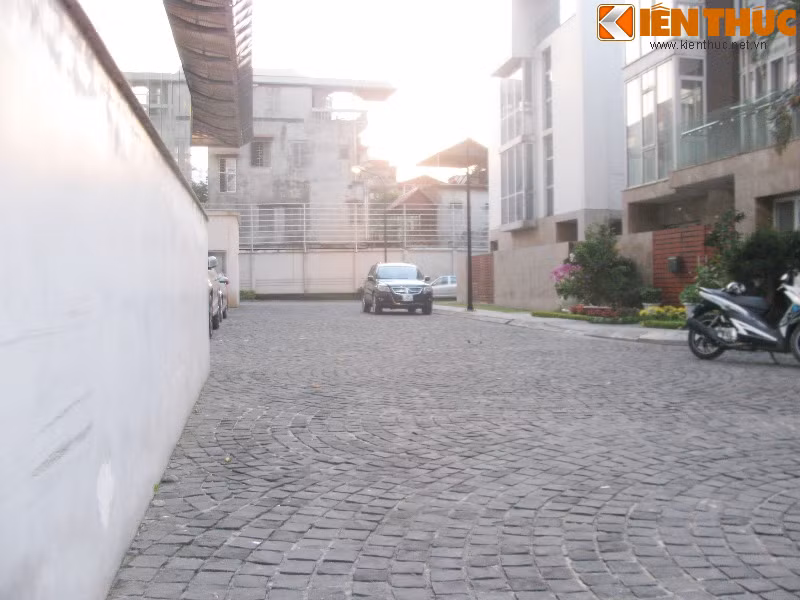 Một số hộ gia đình đã kiện chủ đầu tư với số tiền bồi thường 500 triệu đồng. Tuy nhiên, chủ đầu tư chỉ đồng ý trả 50 triệu đồng, một số hộ khác thì thương lượng với các mức tiền khác nhau.