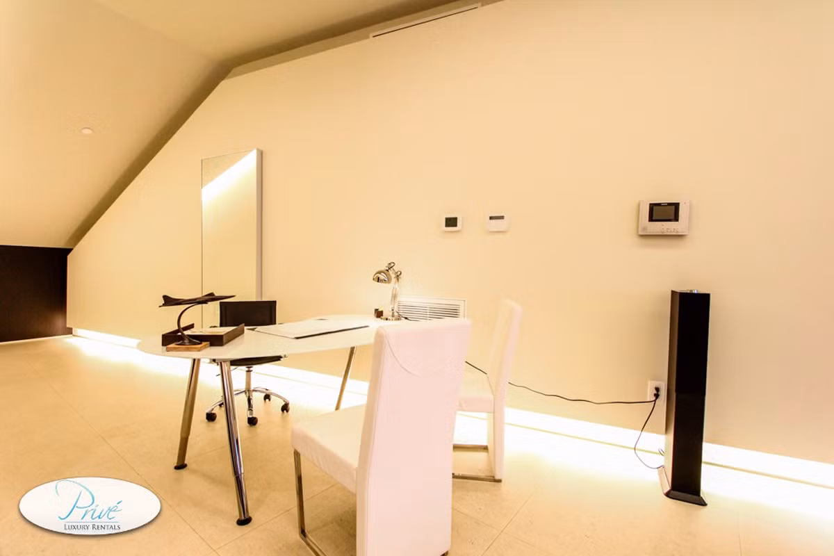 Một số các điều khiển tùy chỉnh trong văn phòng.