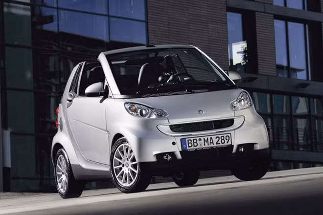 Smart ForTwo cười mỉm.