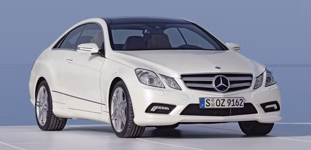 Mercedes-Benz E-Class E350 đem lại cảm giác thoải mái, tiện nghi và đáp ứng tiêu chuẩn an toàn cao với những trang bị nội thất và an toàn vượt trội so với mẫu E300. Ảnh minh họa.