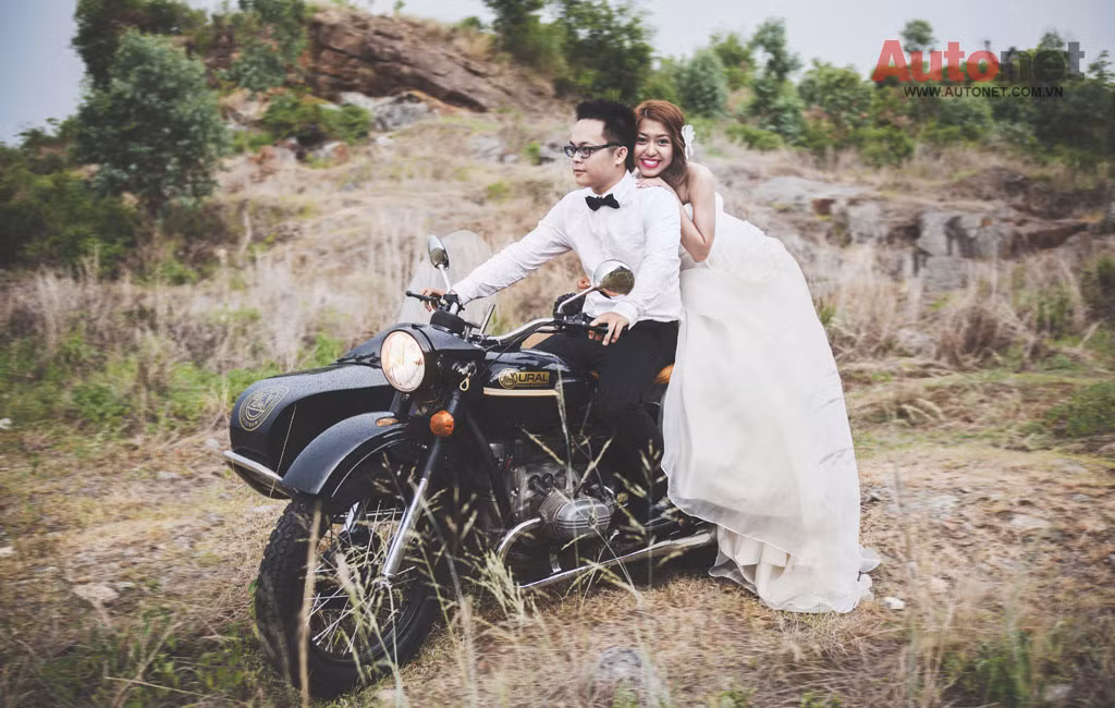 Chị Kiều Chinh và anh Hoàng Phước – cô dâu và chú rể cho biết: “Ngày hôm nay chúng tôi sẽ không bao giờ quên khi được cùng những người bạn thân nhất trong nhóm chơi xe, cùng những chiến mã gắn bó với chúng tôi trong biết bao những cung đường tham gia sự kiện trọng đại này. Cảm ơn những người bạn, những chiếc xe đã cho chúng tôi một lễ rước dâu thật sự ý nghĩa”.