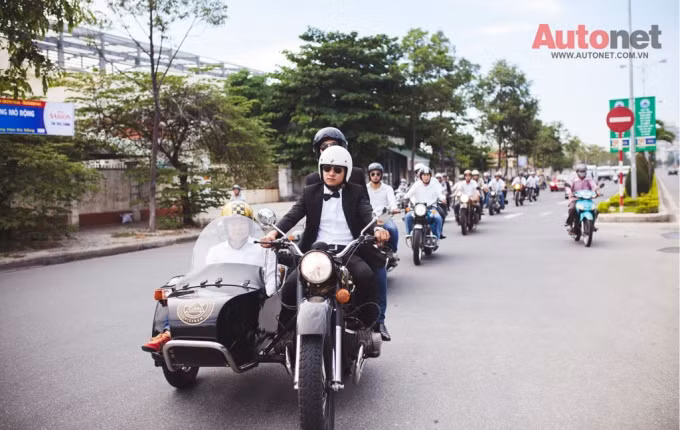 Đây là ý tưởng của một đội chơi xe mô tô tại Đà nẵng khi có một thành viên trong nhóm lập gia đình.