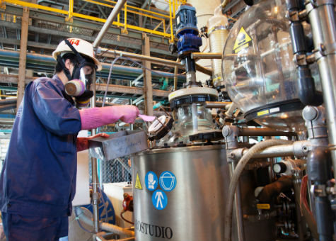 Đây cũng là một trong 2 nhà máy tuyển luyện vàng lớn nhất của tập đoàn Besra.