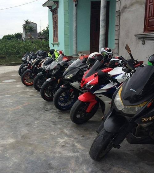 Dàn siêu xe xuất hiện tại đây có những tên tuổi đình đám như: Kawasaki Z1000, Honda CBR 1000, Honda CBR 600, KTM Duke 390...