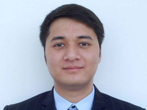 Nguyễn Minh Nhật (sinh năm 1988) thành viên HĐQT Công ty cổ phần Đầu tư Alphanam, con trai của ông Nguyễn Tuấn Hải - Chủ tịch Alphanam. Mới đây Minh Nhật chào mua 9,6 triệu cổ phiếu, tương đương 40 tỷ đồng.