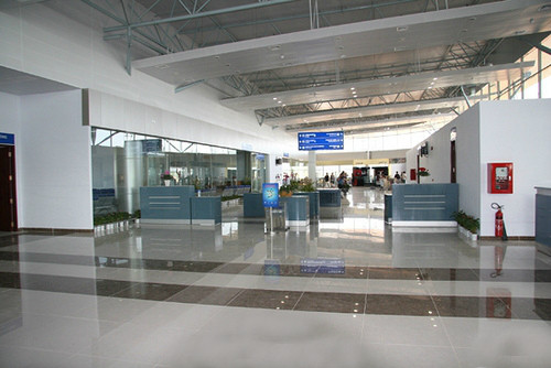 Nhà ga sân bay Liên Khương.