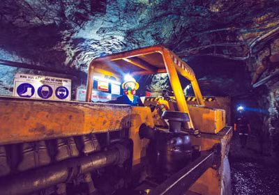 Tháng 10/2013, Tập đoàn Besra hoàn thành nâng cấp đập thải 1 - giai đoạn 2 tại hệ thống đập chứa thải Nhà máy Vàng Phước Sơn sau hơn 6 tháng thi công. Tổng giá trị nâng cấp đập thải 1 - giai đoạn 2 lên đến gần 40 tỷ đồng.