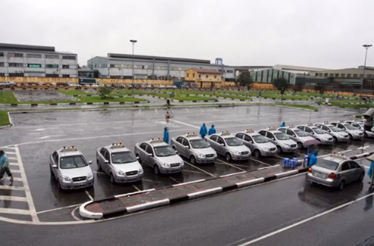 Ngoài ra bãi tập và sát hạch của Trung tâm dạy nghề đào tạo và Sát hạch lái Đại học PCCC còn xây dựng đài quan sát nhằm tránh tình trạng tiêu cực xảy ra trong quá trình sát hạch cấp GPLX.