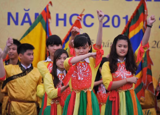 Các tiết mục múa của học sinh trường Xã Đàn được dàn dựng rất công phu.