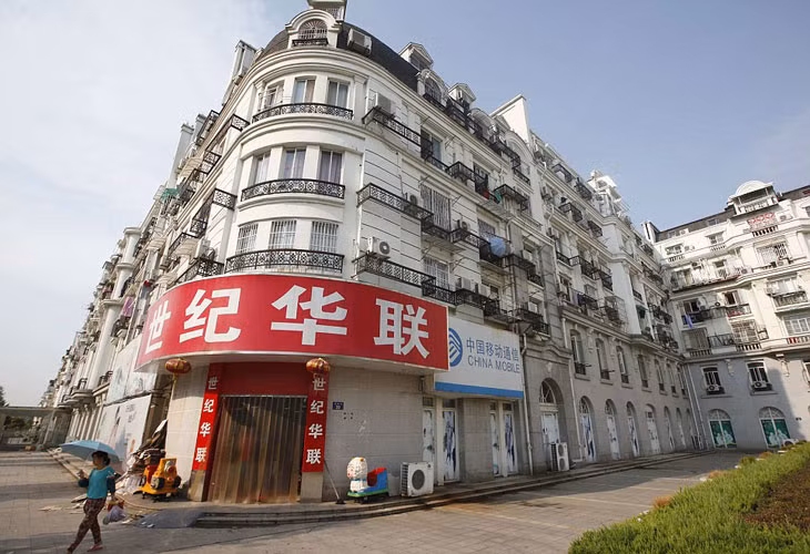 Nhiều tòa nhà, căn hộ ở Tianducheng vẫn bị bỏ trống vì chưa có người mua hoặc dù đã được bán nhưng người mua lại không chuyển đến ở.