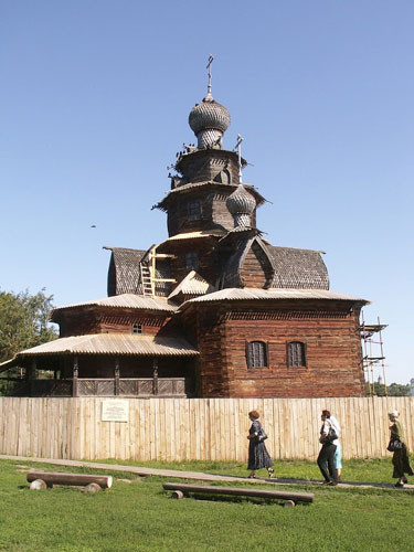2. Nhà thờ gỗ tại Suzdal.