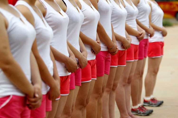 Việc thành lập đội nữ cứu hộ cũng nhằm mục đích tránh những tình cảnh bối rối và nhạy cảm cho nhân viên cứu hộ nam khi xảy ra tình huống khẩn cấp đối với nạn nhân là nữ.