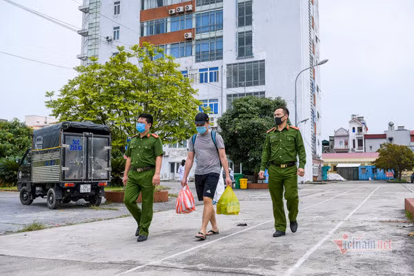 Loi hoi han cua nguoi nhap canh trai phep, lam lay dich Covid -19 cho nhieu nguoi-Hinh-4