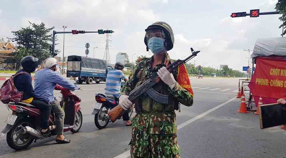 TP HCM: Nhieu truong hop ra duong bi xu ly nghiem trong ngay 23/8