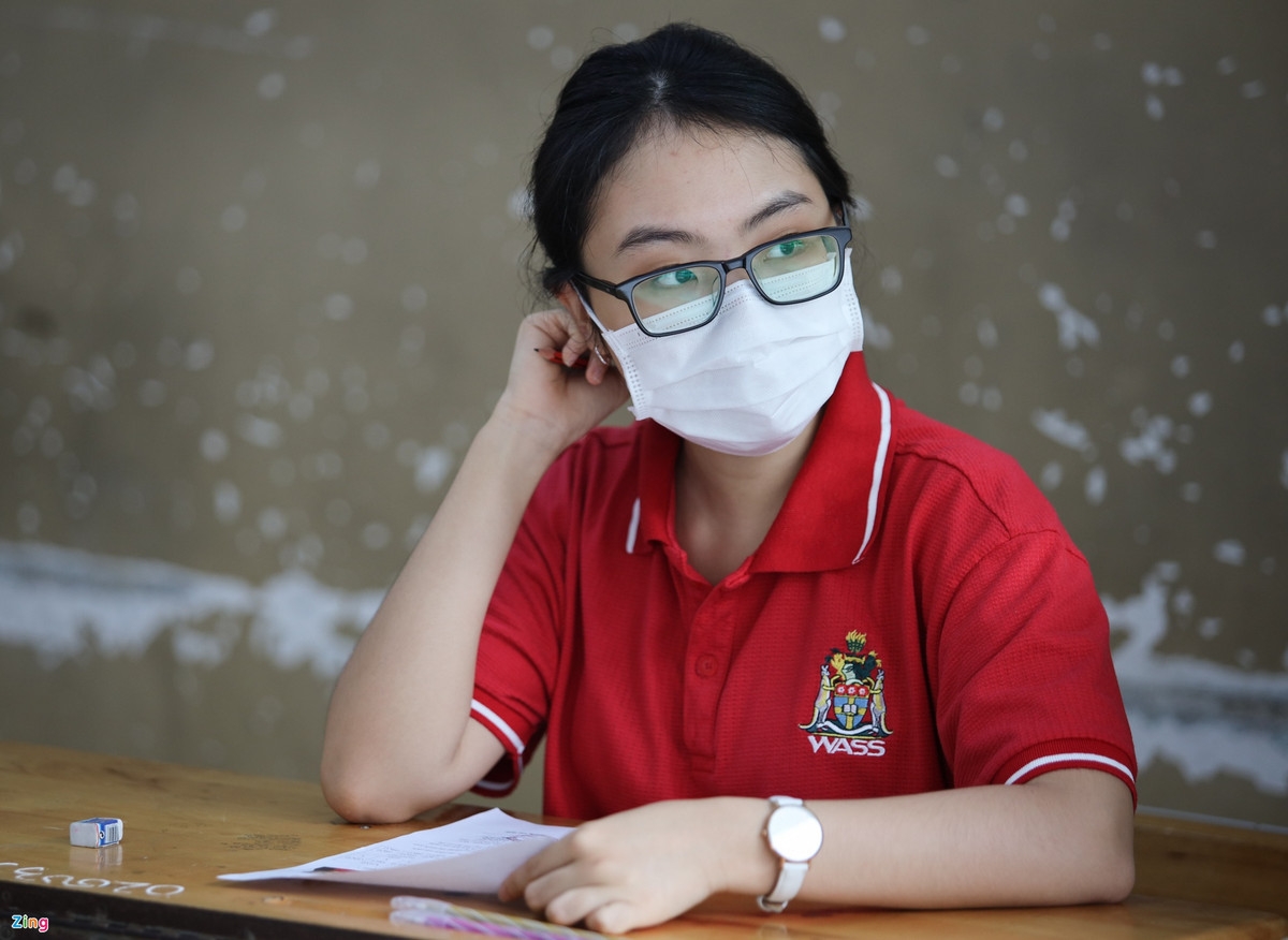 Phuong My Chi khong biet nha tho Xuan Quynh la nam hay nu