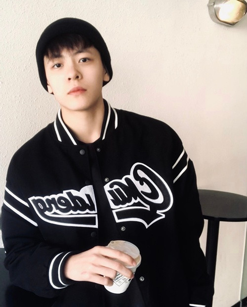 Gia đình Yang Shuyu cũng có truyền thống thể thao khi ông bà đều là vận động viên, bố cô là cầu thủ bóng đá. Dù không thích trở thành cái bóng của Yang Liwei, song cô nàng 19 tuổi đã chịu ảnh hưởng sâu sắc bởi người chị tài năng. Năm 16 tuổi, Yang Shuyu cùng chị đều tập luyện ở đội tuyển quốc gia và có nhiều thời gian chia sẻ, thấu hiểu nhau hơn. "Chị gái dạy cho tôi những kinh nghiệm tích lũy được qua các giải đấu, chị cũng rất nghiêm khắc", cô bày tỏ.