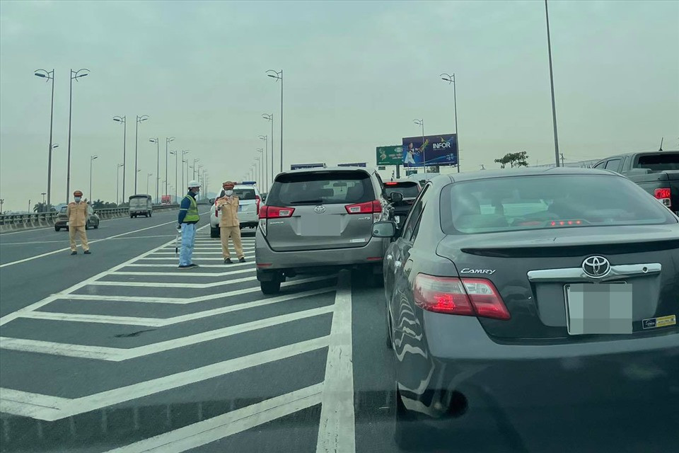 Cao toc Phap Van - Cau Gie un u keo dai ngay mung 2 Tet Nguyen dan-Hinh-3