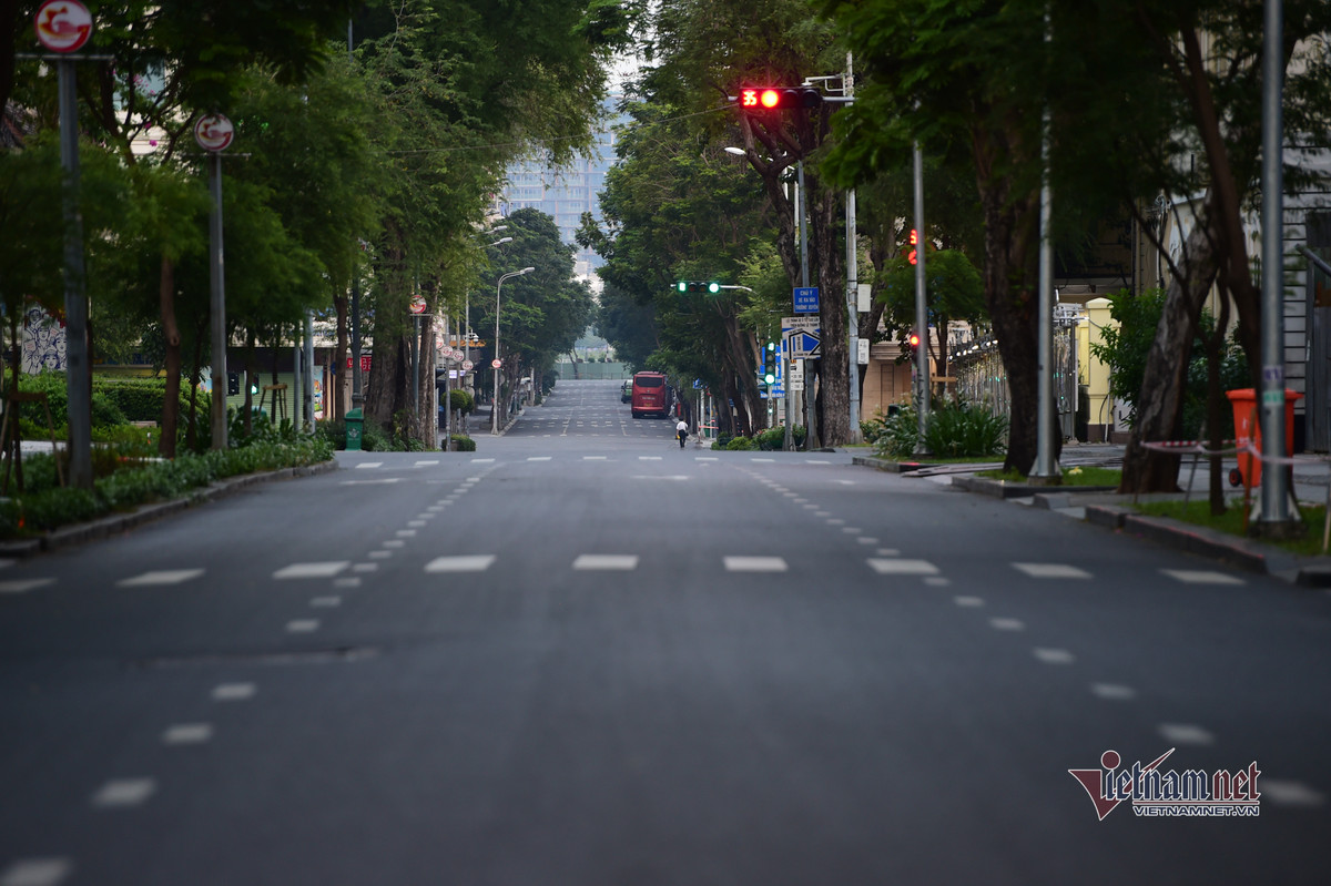 Đường Đồng Khởi, quận 1