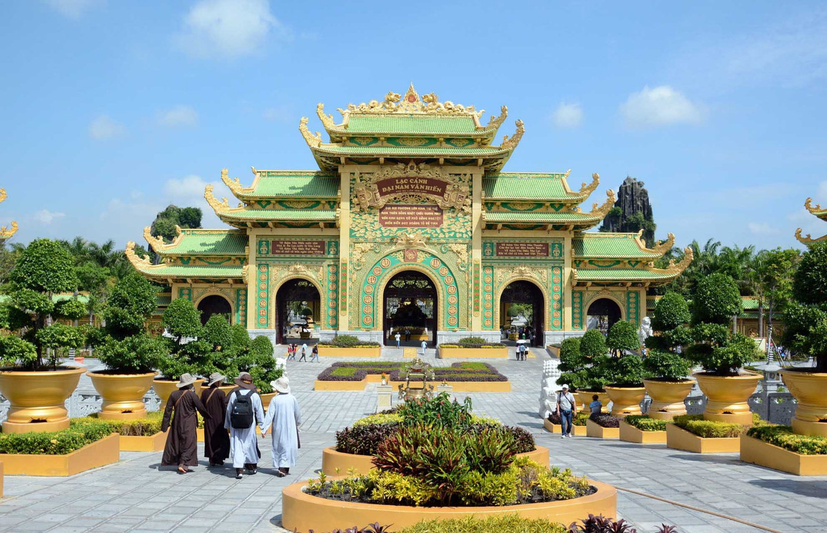 Cong ty vo chong ba Nguyen Phuong Hang nop hon 1.000 ty tien thue dat