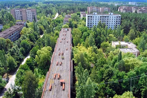 Pripyat là một thành phố bị bỏ hoang tại Ukraine, nằm gần biên giới của Belarus. Nơi đây được xây dựng vào ngày 4/2/1970, từng là thành phố hạt nhân của Liên Xô cũ. Tuy nhiên, năm 1986, nơi này đã xảy ra thảm họa ở nhà máy hạt nhân, khiến toàn bộ cư dân phải sơ tán. Cho đến nay, Pripyat trở thành một thành phố “ma”, chỉ có dân du lịch tò mò mới dám lui tới.