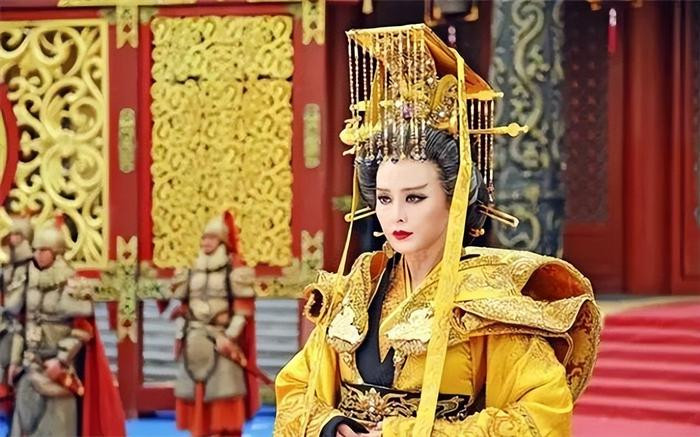 Vì sao các hoàng đế say đắm Từ Hi Thái Hậu, Võ Tắc Thiên? - Hình 4 Vi sao cac hoang de say dam Tu Hi Thai Hau, Vo Tac Thien?-Hinh-4