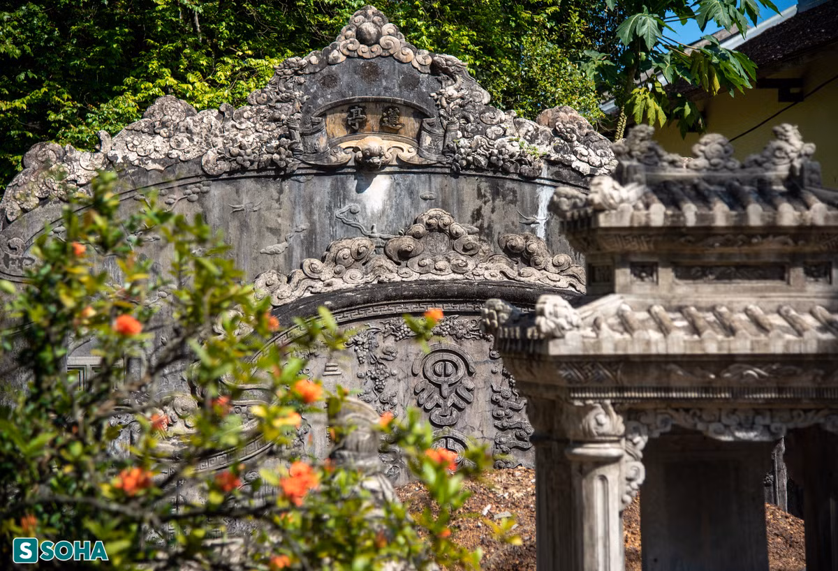 Tháng 10 năm Khải Định thứ 7 (1922), cụ dâng sớ xin về hưu do tuổi già. Khi vua Khải Định băng hà, vua Bảo Đại nối ngôi nhưng phải trở lại nước Pháp du học năm 1926, cụ lại được mời làm Phụ Chánh Thân Thần và Đại Biểu Quân Quyền, điều hành triều đình nhà Nguyễn cho đến khi vua Bảo Đại về nước năm 1932.