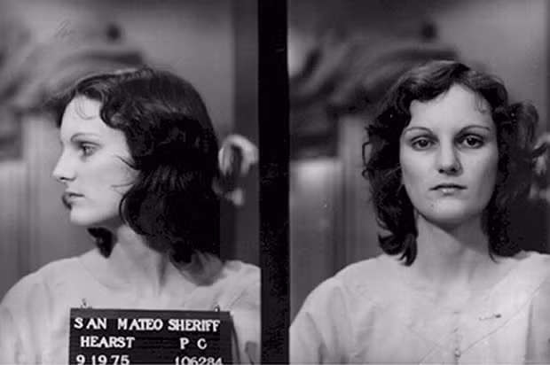 7. Patty Hearst (2001). Vào năm 1974, Patty Hearst - cháu gái của ông trùm báo chí William Randolph Hearst đã bị bắt cóc và đòi tiền chuộc bởi một nhóm du kích cấp tiến tự xưng là Quân đội Giải phóng Symbionese. Cô gái thừa kế 19 tuổi này đã khiến thế giới bàng hoàng khi tuyên bố tự nguyện gia nhập hàng ngũ của những kẻ bắt cóc. Cô lấy tên là "Tania" và đã dùng khẩu súng trường trong một vụ cướp ngân hàng SLA chỉ vài ngày sau đó.