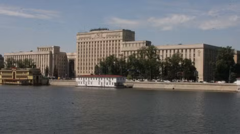 Bộ tư lệnh Lục quân bên Bờ sông Frunze - nơi đây sẽ là "nhà mới" của Bộ Quốc phòng Nga.