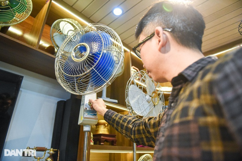 Ngoài ra những người sưu tập quạt cổ như anh Hà cũng đánh giá sự độc đáo của chiếc quạt theo tiêu chí "bầu bom, tem đồng, lồng một mê". Trong đó, bầu bom ý chỉ phần bầu chứa động cơ, hình dáng giống quả boom, nhọn về đuôi; tem đồng là phần tem ghi tên hãng, năm sản xuất; lồng một mê là phần lồng quạt không thể tách đôi hai phần (như quạt thông thường hiện tại).