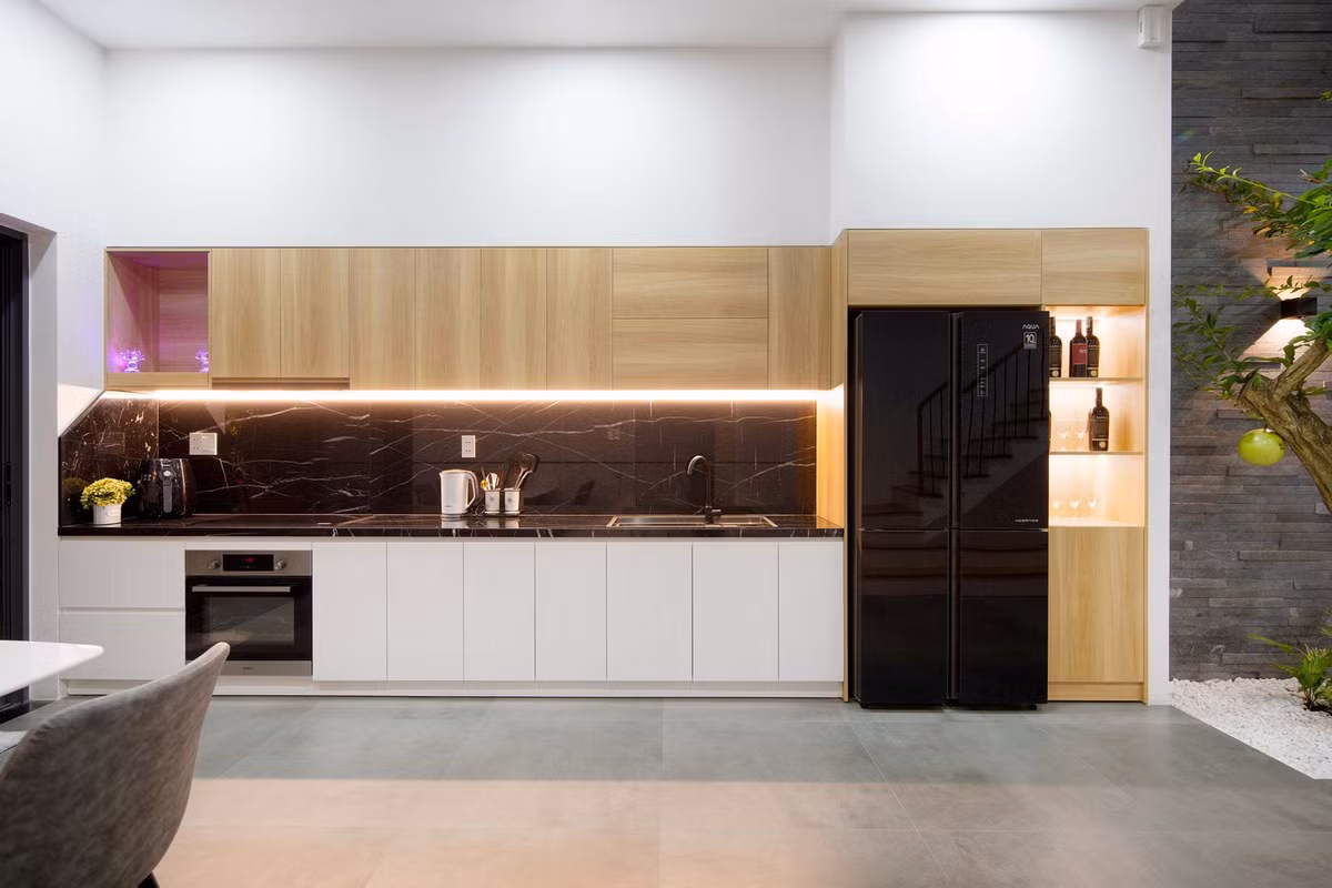 Nha pho 3 tang o Da Nang khac phuc duoc nhuoc diem thieu sang-Hinh-7