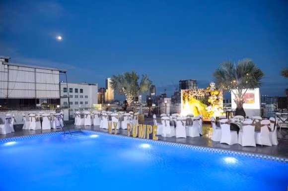 Mac Van Khoa to chuc sinh nhat hoanh trang cho ba xa, ai cung nguong mo-Hinh-4