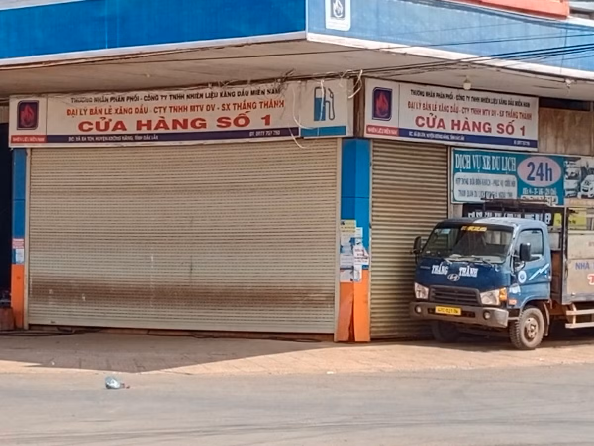 Muon ghim giu gia xang dau, phai tinh giam thue phi-Hinh-2