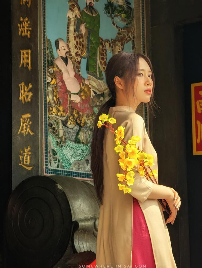 Chup anh Tet khi di cong tac, thieu nu Buon Ma Thuot khien netizen mat ngu-Hinh-9