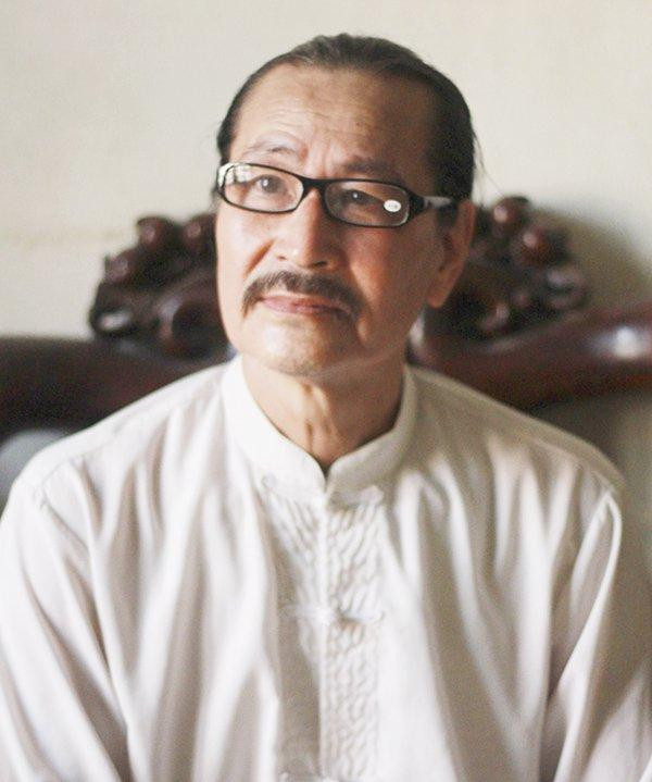 NSND Tu Long chup anh cung bo, dan mang xuyt xoa vi gia the 'khung'-Hinh-3