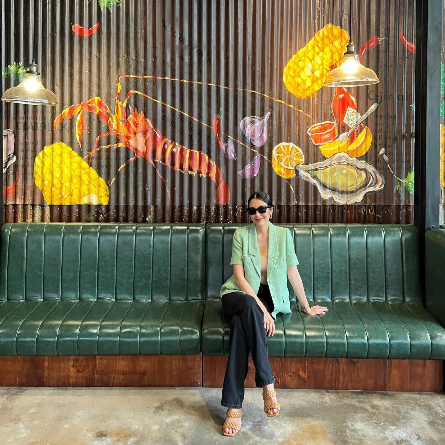 Vbiz co 2 cao thu dien blazer: Thanh Hang ca tinh, Ha Tang don gian ma sang-Hinh-11