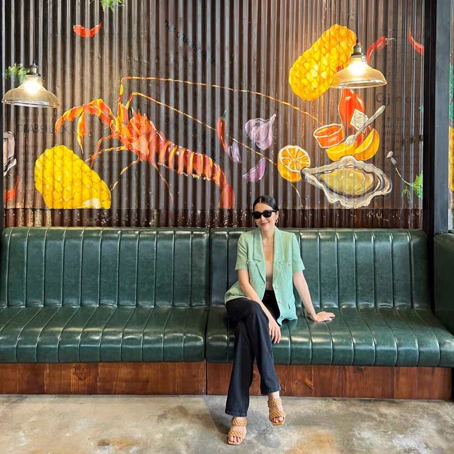 Vbiz co 2 cao thu dien blazer: Thanh Hang ca tinh, Ha Tang don gian ma sang-Hinh-11