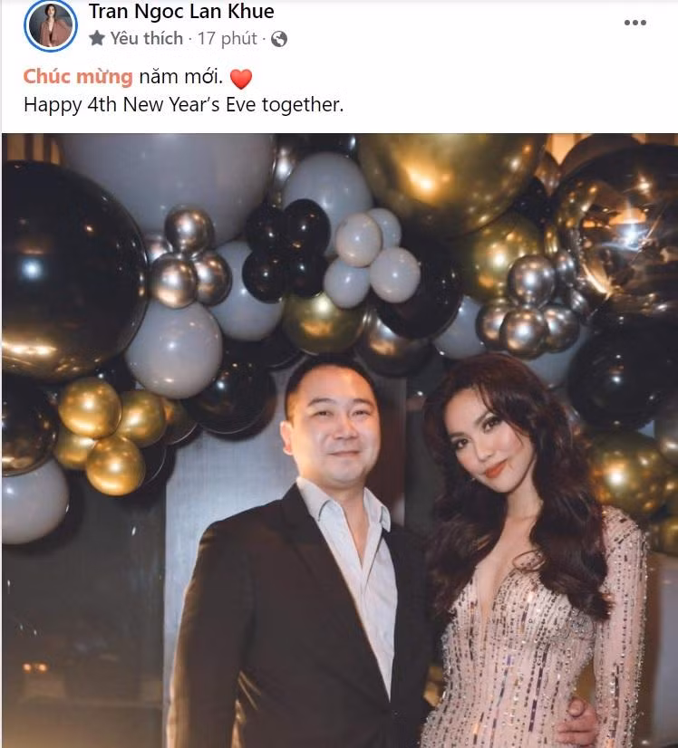 Lan Khuê đăng ảnh bên ông xã Tuấn John để chúc mừng năm mới, đồng thời chia sẻ đã đón 4 cái Tết bên nhau.
