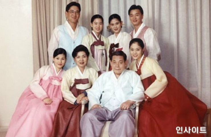 Bà Lee hiện đang đảm nhiệm việc điều hành chuỗi khách sạn Shilla của gia đình.