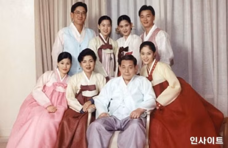 Bà Lee hiện đang đảm nhiệm việc điều hành chuỗi khách sạn Shilla của gia đình.