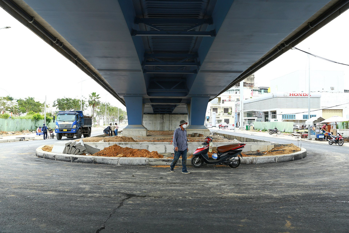 Chủ đầu tư cho biết dự án nhằm cải thiện tình trạng ùn tắc giao thông và môi trường ở khu vực này, góp phần giảm tải các tuyến đường chính qua nút giao đường Trần Phú, Nguyễn Văn Linh, Xô Viết Nghệ Tĩnh.
