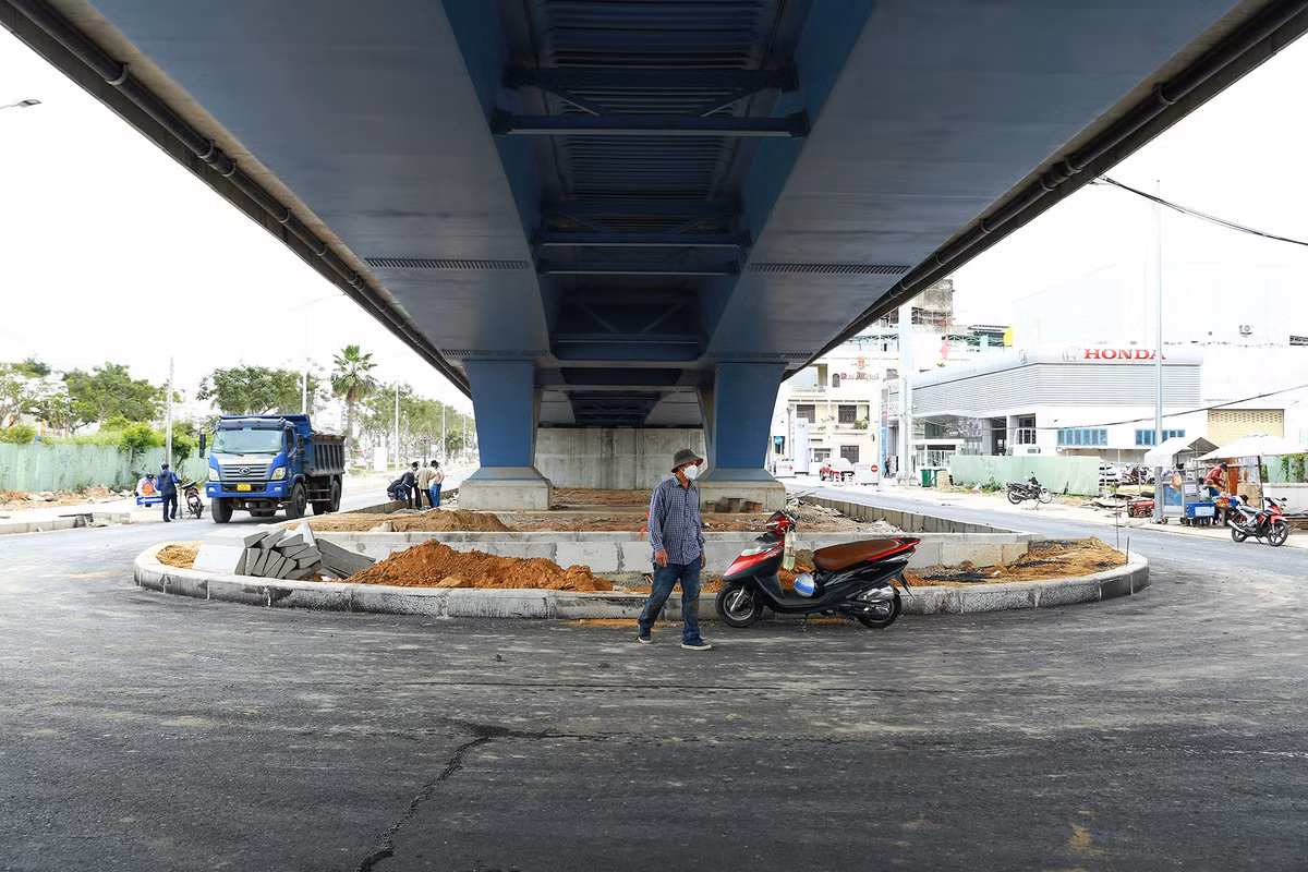 Chủ đầu tư cho biết dự án nhằm cải thiện tình trạng ùn tắc giao thông và môi trường ở khu vực này, góp phần giảm tải các tuyến đường chính qua nút giao đường Trần Phú, Nguyễn Văn Linh, Xô Viết Nghệ Tĩnh.