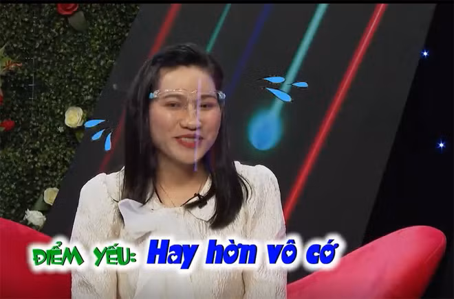 “Tình duyên của em cũng hơi đào hoa một chút nhưng chính thức thì có hai mối tình. Mối tình đầu tiên kéo dài 3 năm, mối tình thứ hai được 2 năm. Em không ngại chuyện anh có gia đình nhưng em thấy anh là người ngại, anh chưa sẵn sàng cho một mối quan hệ. Anh không nghĩ rằng mình thương cô ấy thì cô ấy cũng thương mình và con mình mà anh lo sợ cô ấy có thương con mình không?”, đàng gái thẳng thắn. Tham gia chương trình, Dương Tuyến mong muốn tìm người phụ nữ biết chia sẻ, lắng nghe, quan tâm, ngoại hình trìu mến, nụ cười dễ thương và mái tóc dài. Lê Hà thích bạn trai cao 1m7 trở lên, không nhuộm tóc, hút thuốc hay có hình xăm, biết quan tâm chia sẻ.