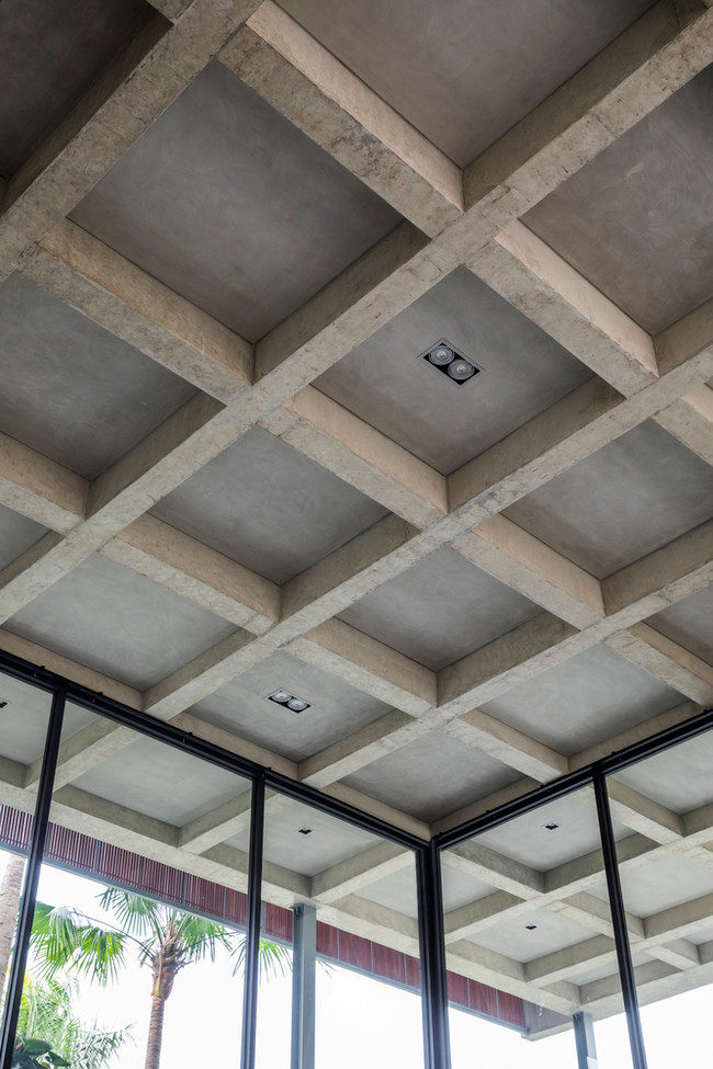 3 chân trụ này tạo ra những trải nghiệm không gian cho toàn bộ ngôi nhà.