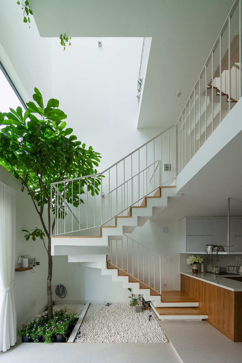 ầu thang được bố trí phía trước nhà.