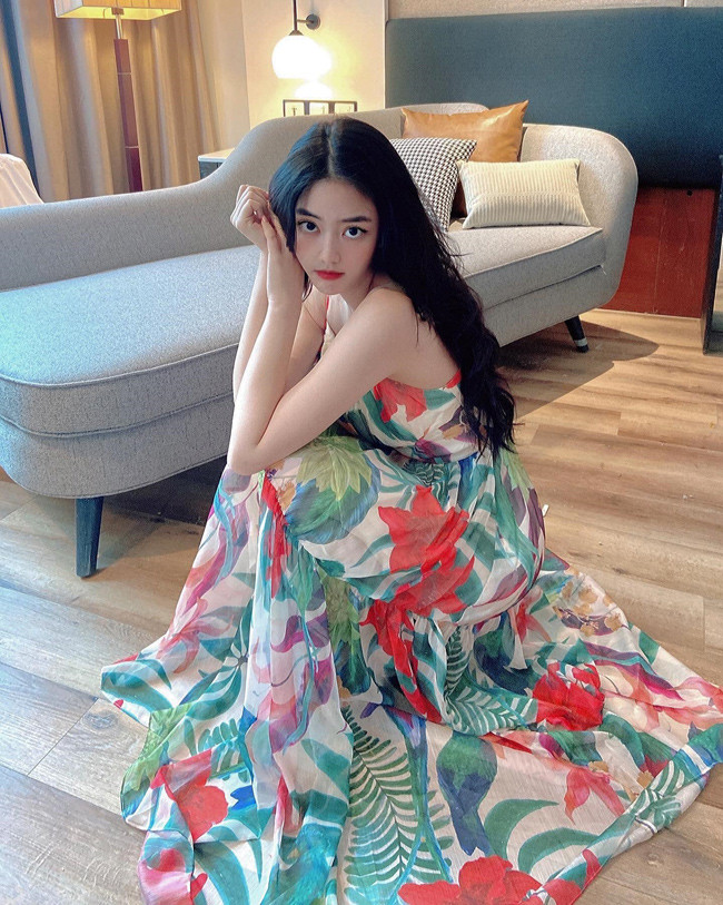 Ngoài công việc của một nữ tiếp viên hàng không, Phương Lan còn tham gia đóng MV ca nhạc.