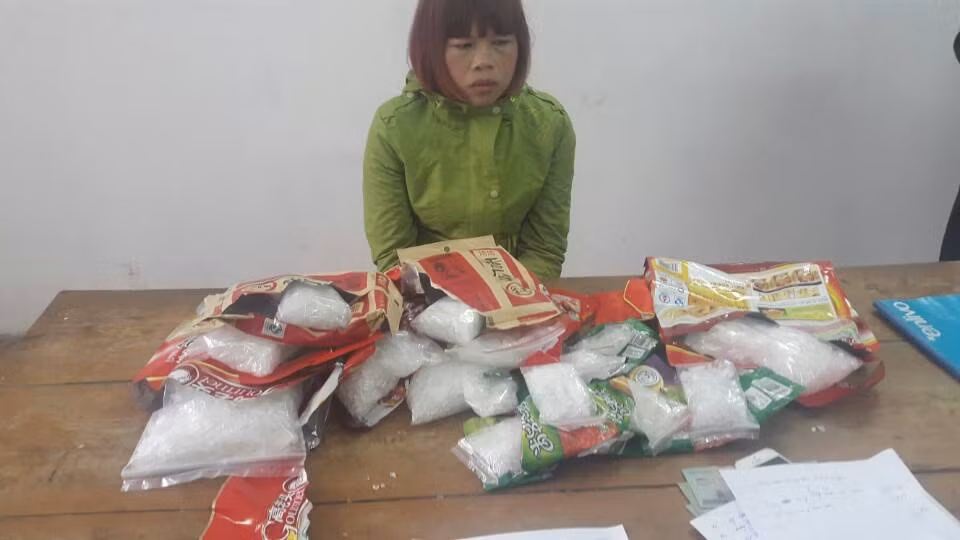 "Nữ quái" Hà và tang vật vụ án.