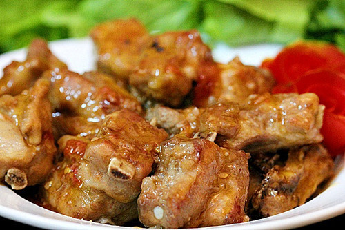 Sườn kho me.