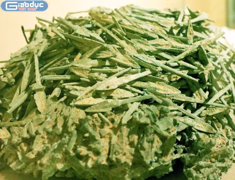 Các đầu mũi tên được khai quật đã rỉ sét.