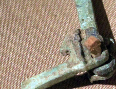 Linh Quang Kim Trảo Thần Nỏ là niềm tự hào của người Việt cổ trong cuộc chiến chống xâm lược, bảo vệ bờ cõi.