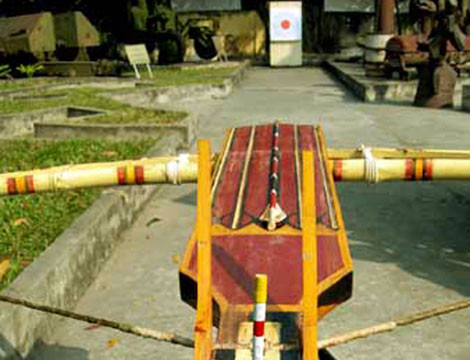 Linh Quang Kim Trảo Thần Nỏ được phục dựng.